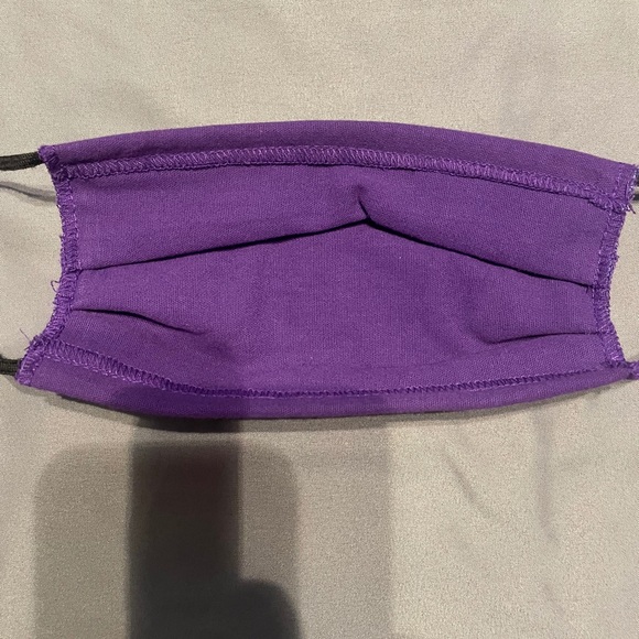 Embroidered face mask - Picture 5 of 12